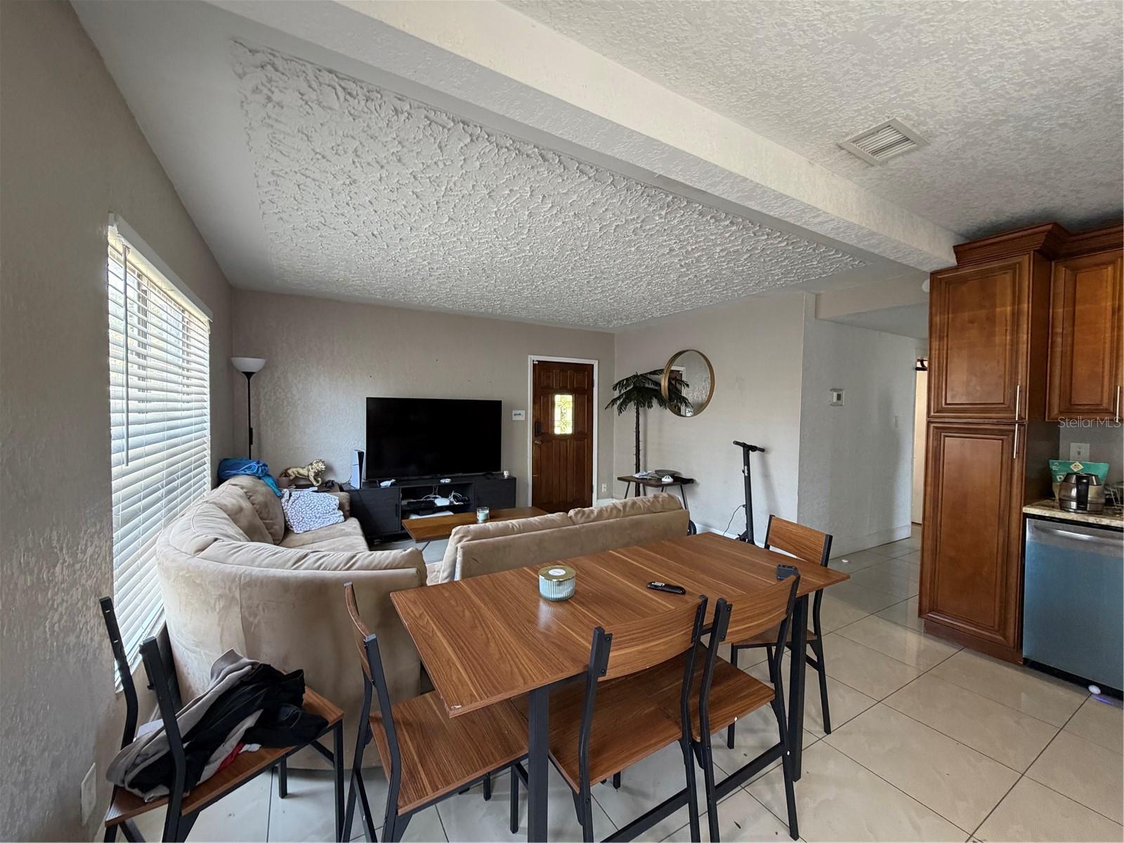 2926 W SAINT JOHN ST, TAMPA, FL, 33607