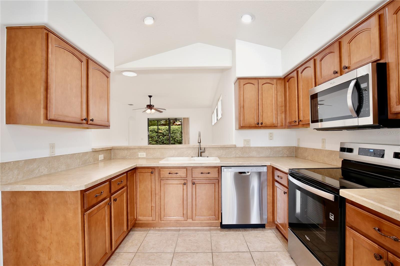 27210 STONEY BROOK DR, LEESBURG, FL, 34748