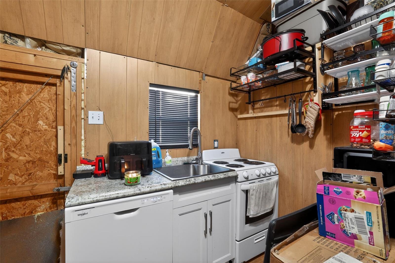 702 NW 3RD ST, MULBERRY, FL, 33860