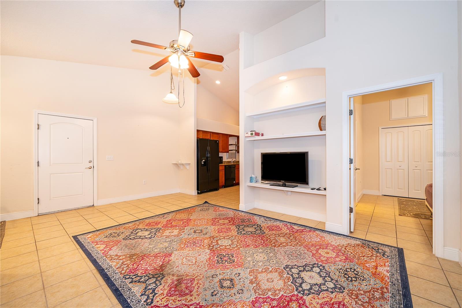 1075 DAVID WALKER DR #C-1, TAVARES, FL, 32778