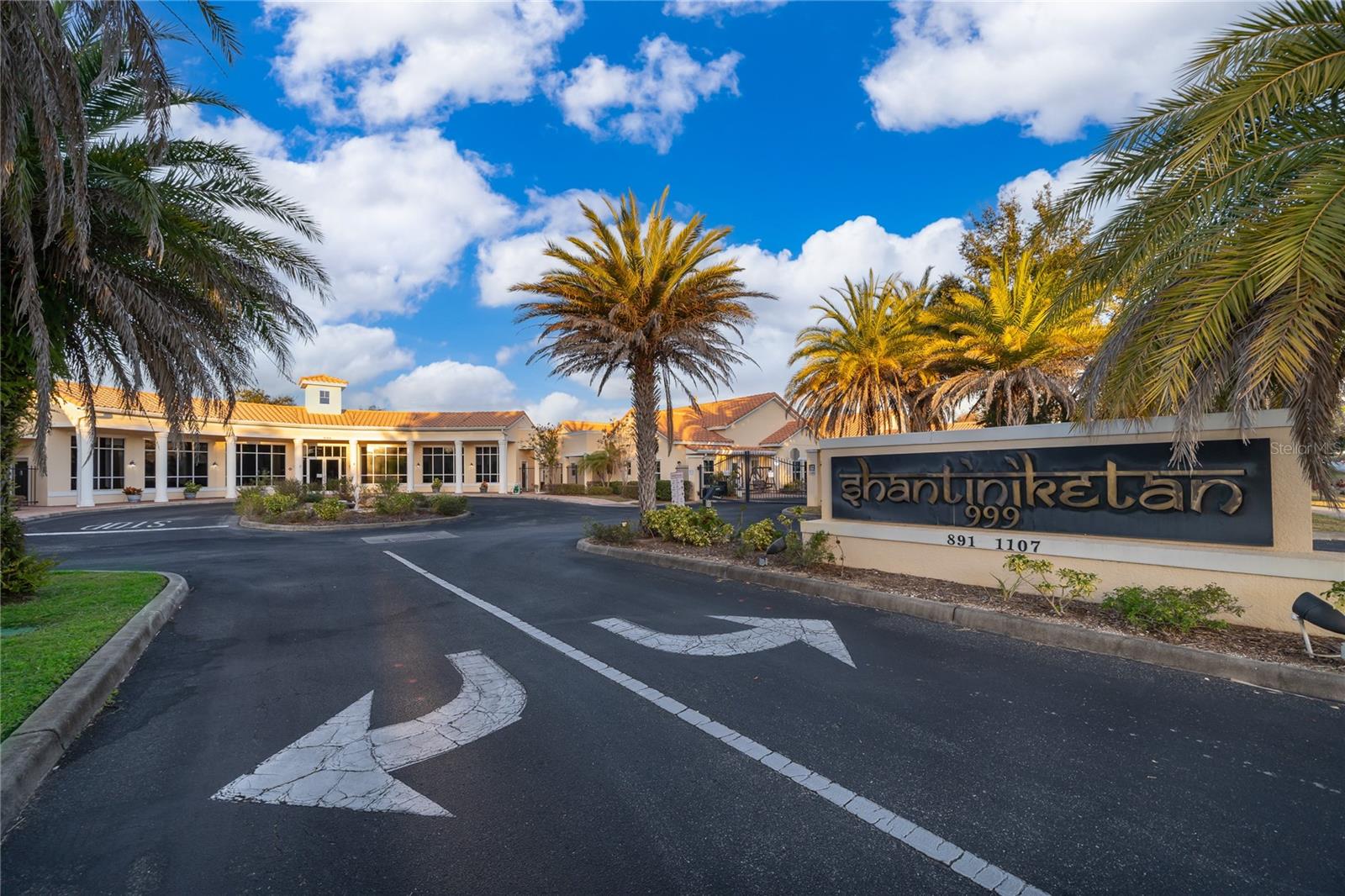 1075 DAVID WALKER DR #C-1, TAVARES, FL, 32778