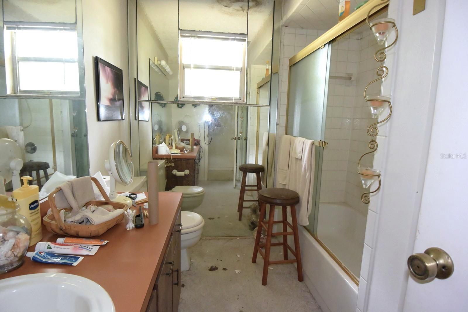 6832 QUAIL HOLLOW BLVD, WESLEY CHAPEL, FL, 33544