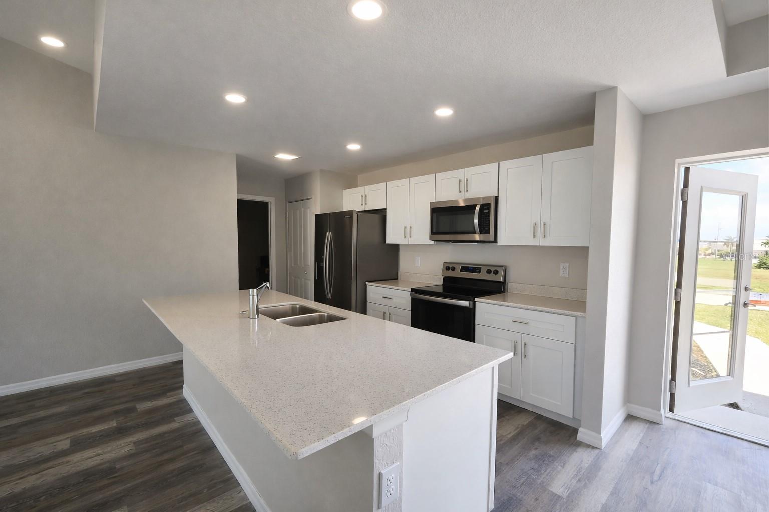 202 NW 25TH PL, CAPE CORAL, FL, 33993