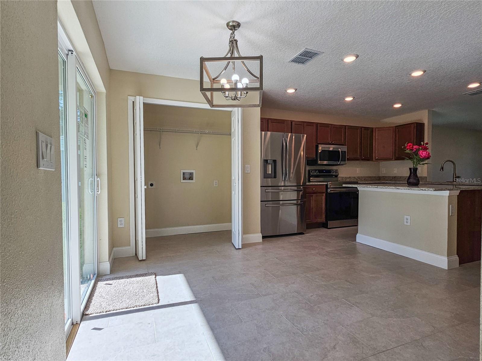 6921 CENTRAL AVE, MULBERRY, FL, 33860