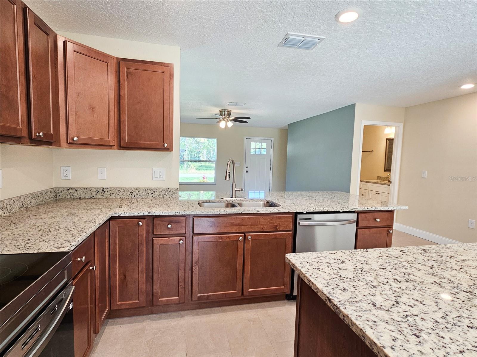 6921 CENTRAL AVE, MULBERRY, FL, 33860