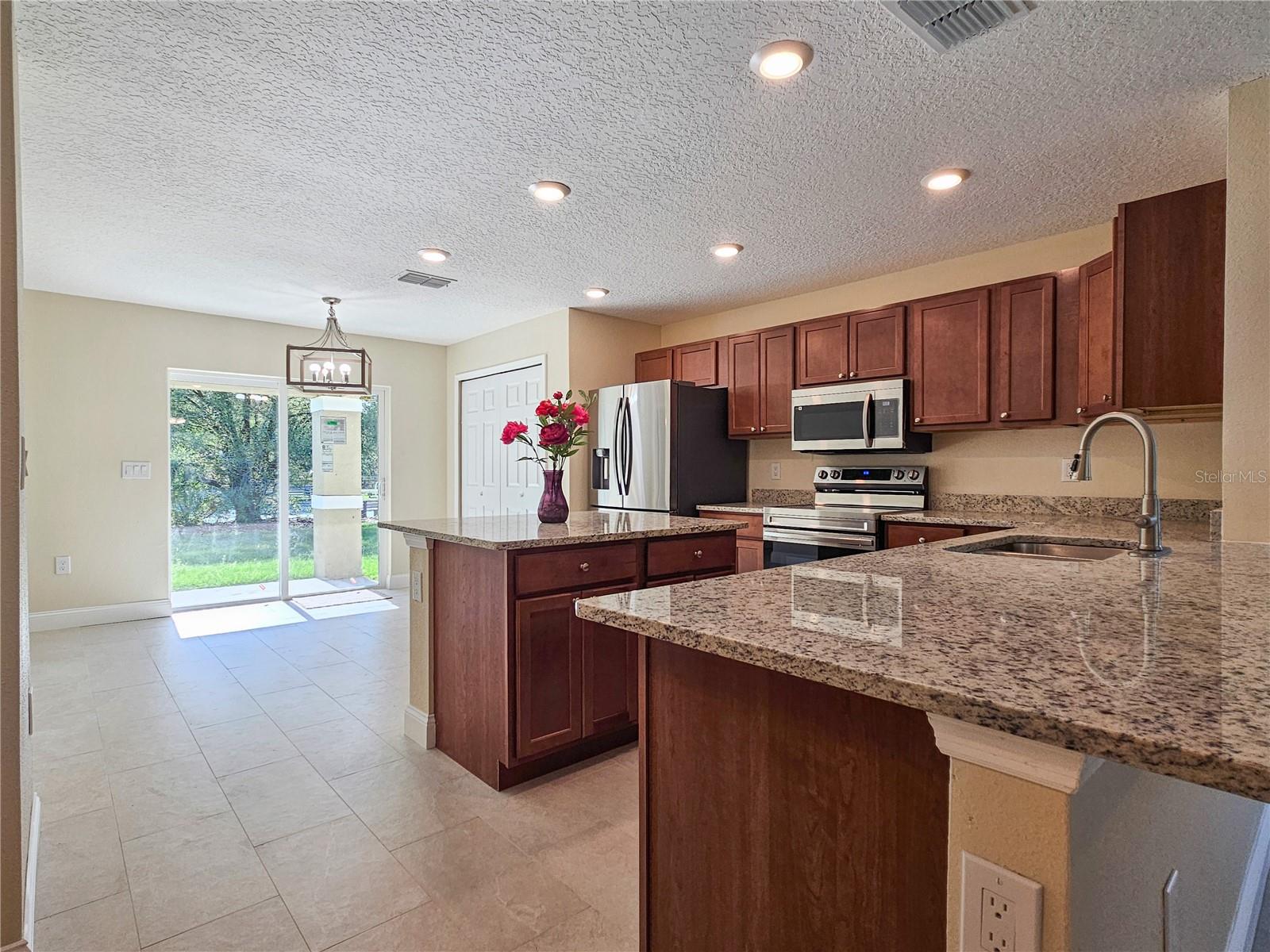 6921 CENTRAL AVE, MULBERRY, FL, 33860