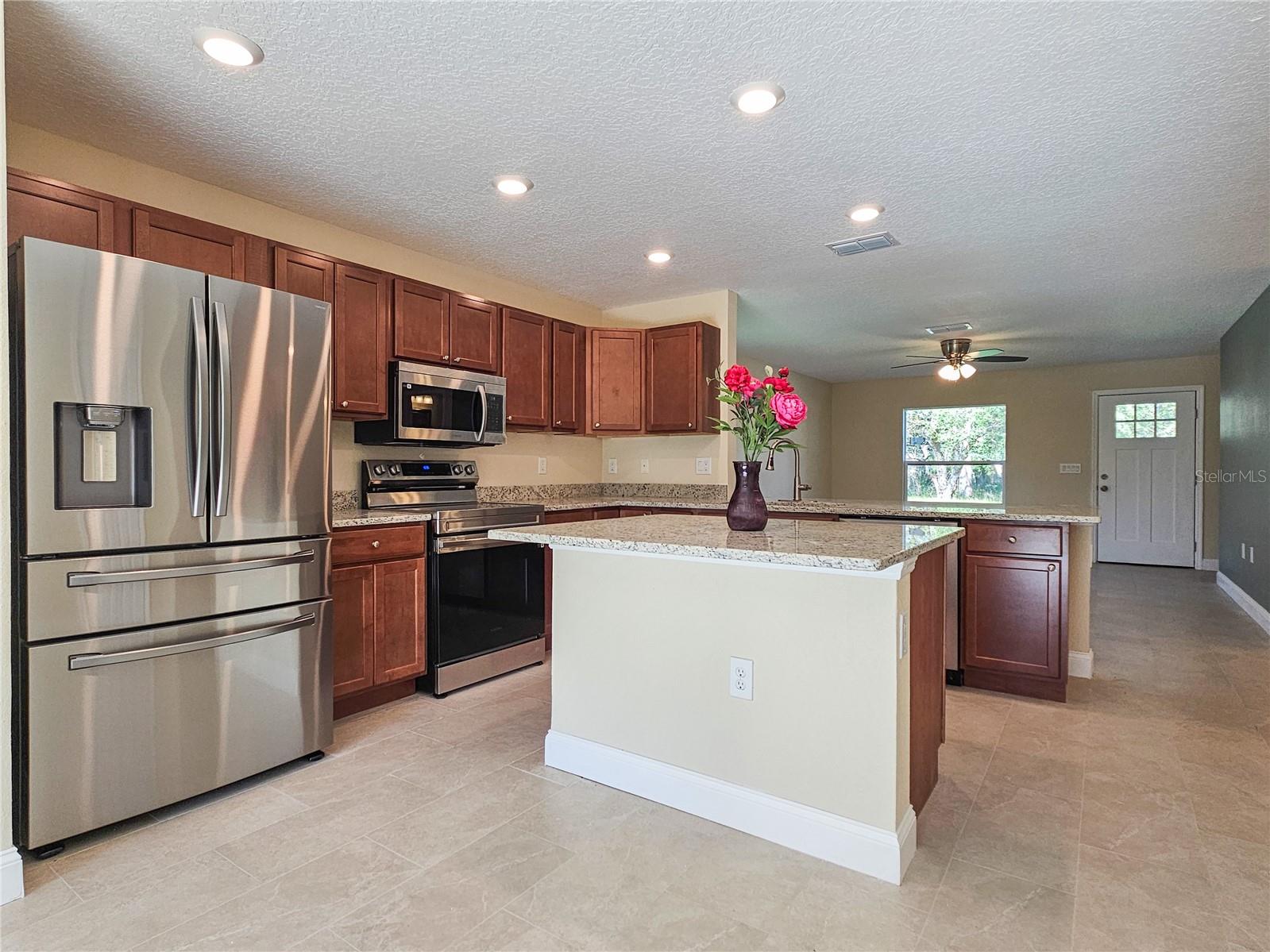 6921 CENTRAL AVE, MULBERRY, FL, 33860