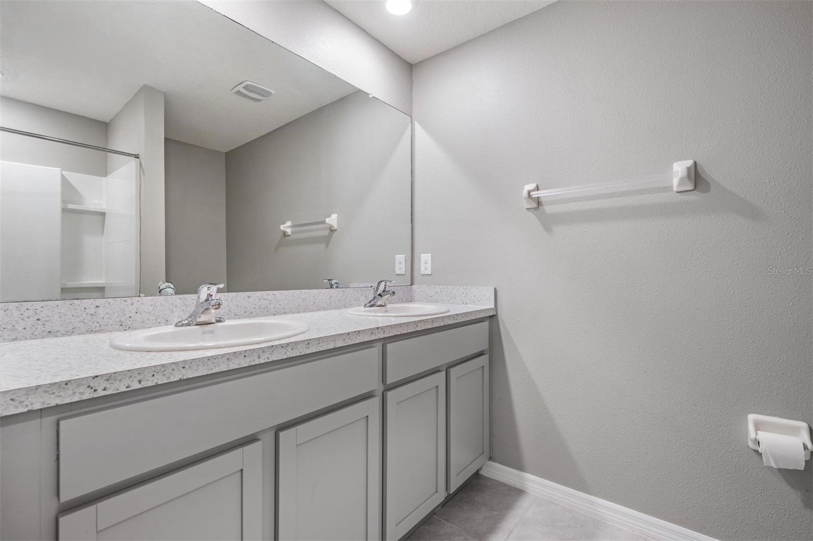 38400 SONNET LANDING AVE, ZEPHYRHILLS, FL, 33540