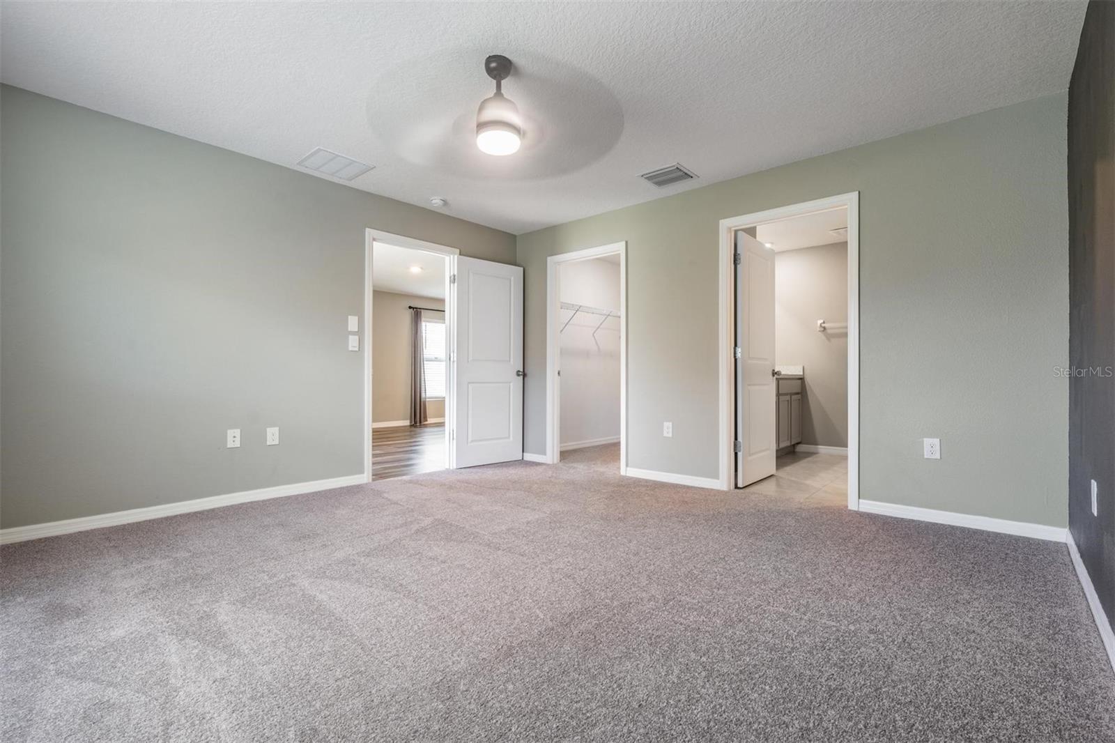 38400 SONNET LANDING AVE, ZEPHYRHILLS, FL, 33540