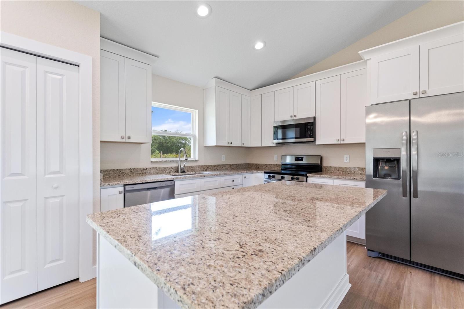 6301 RED GRANGE BLVD, INDIAN LAKE ESTATES, FL, 33855