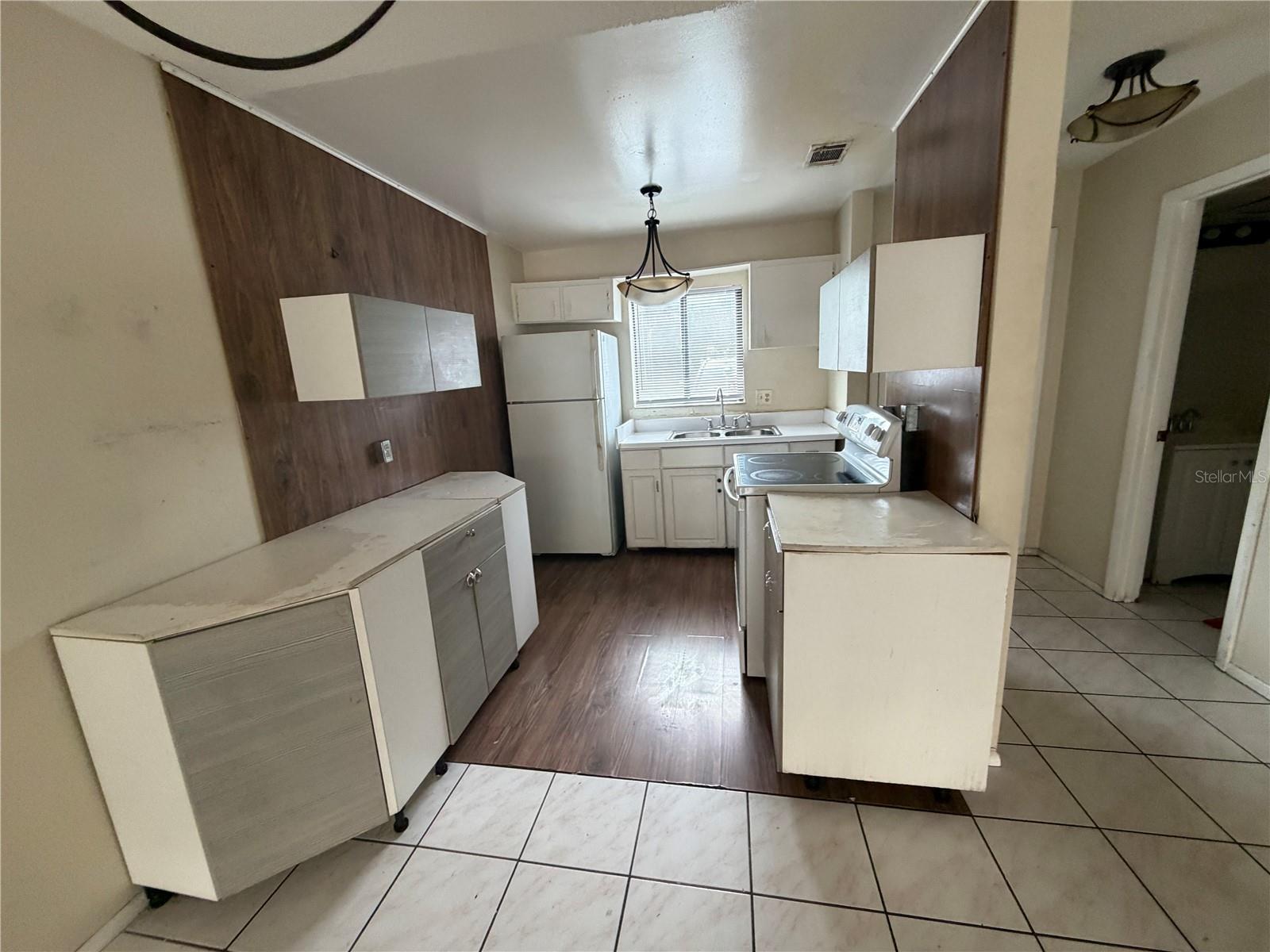 5861 CURRY FORD RD #12, ORLANDO, FL, 32822