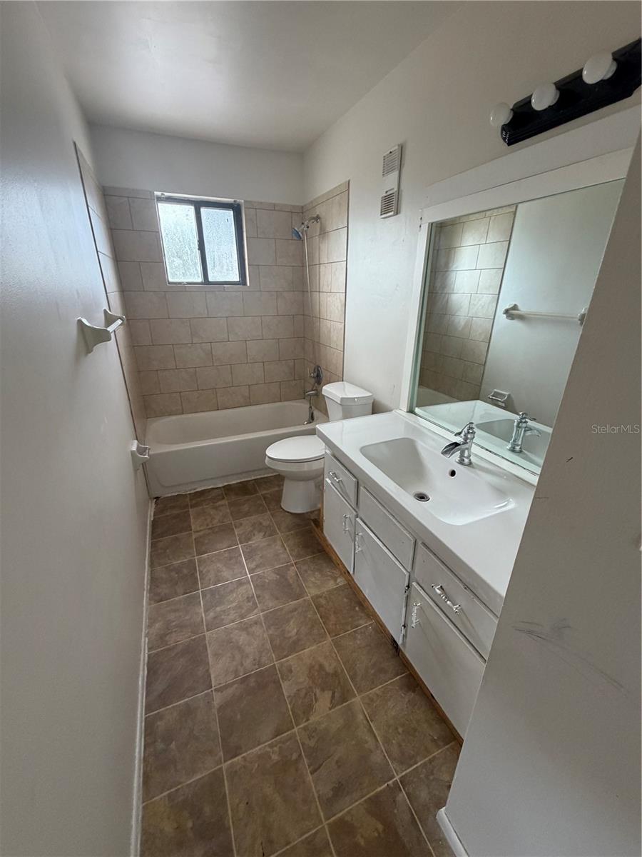 5861 CURRY FORD RD #12, ORLANDO, FL, 32822