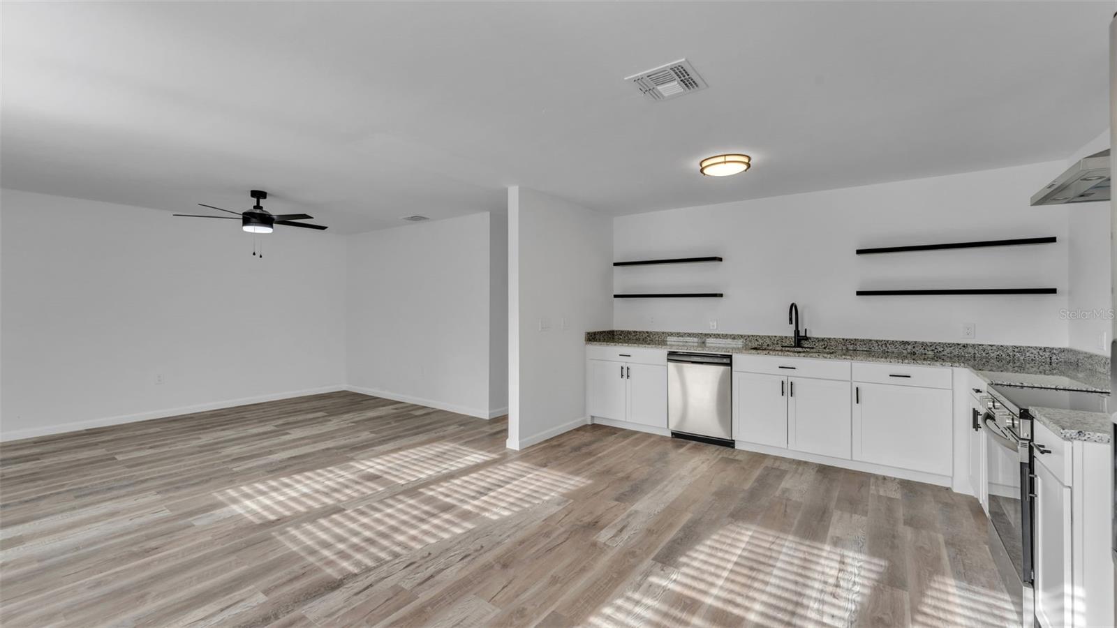 230 PALM AVE, AUBURNDALE, FL, 33823