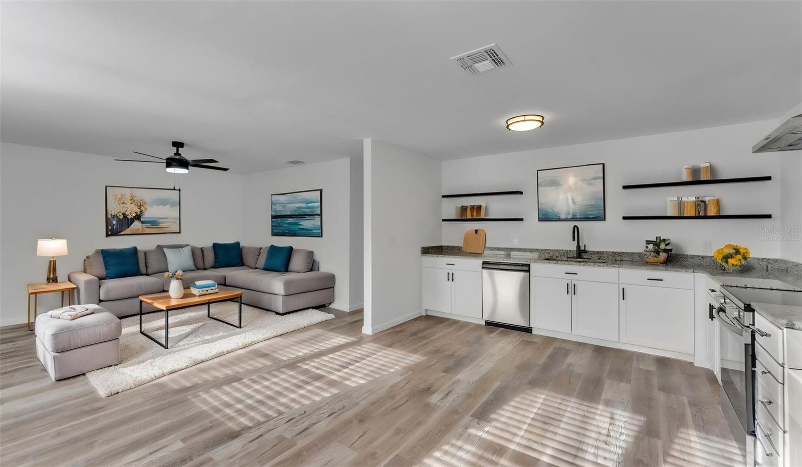 230 PALM AVE, AUBURNDALE, FL, 33823