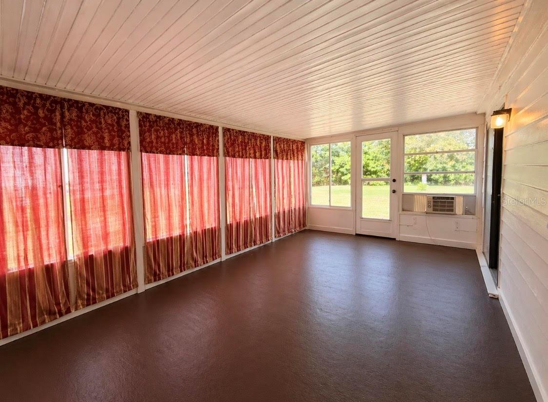 11411 HUGGINS ST, LEESBURG, FL, 34788