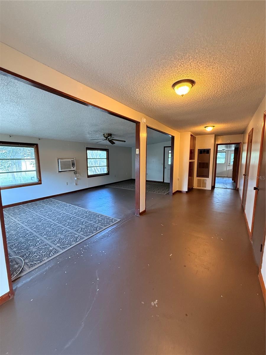 11411 HUGGINS ST, LEESBURG, FL, 34788