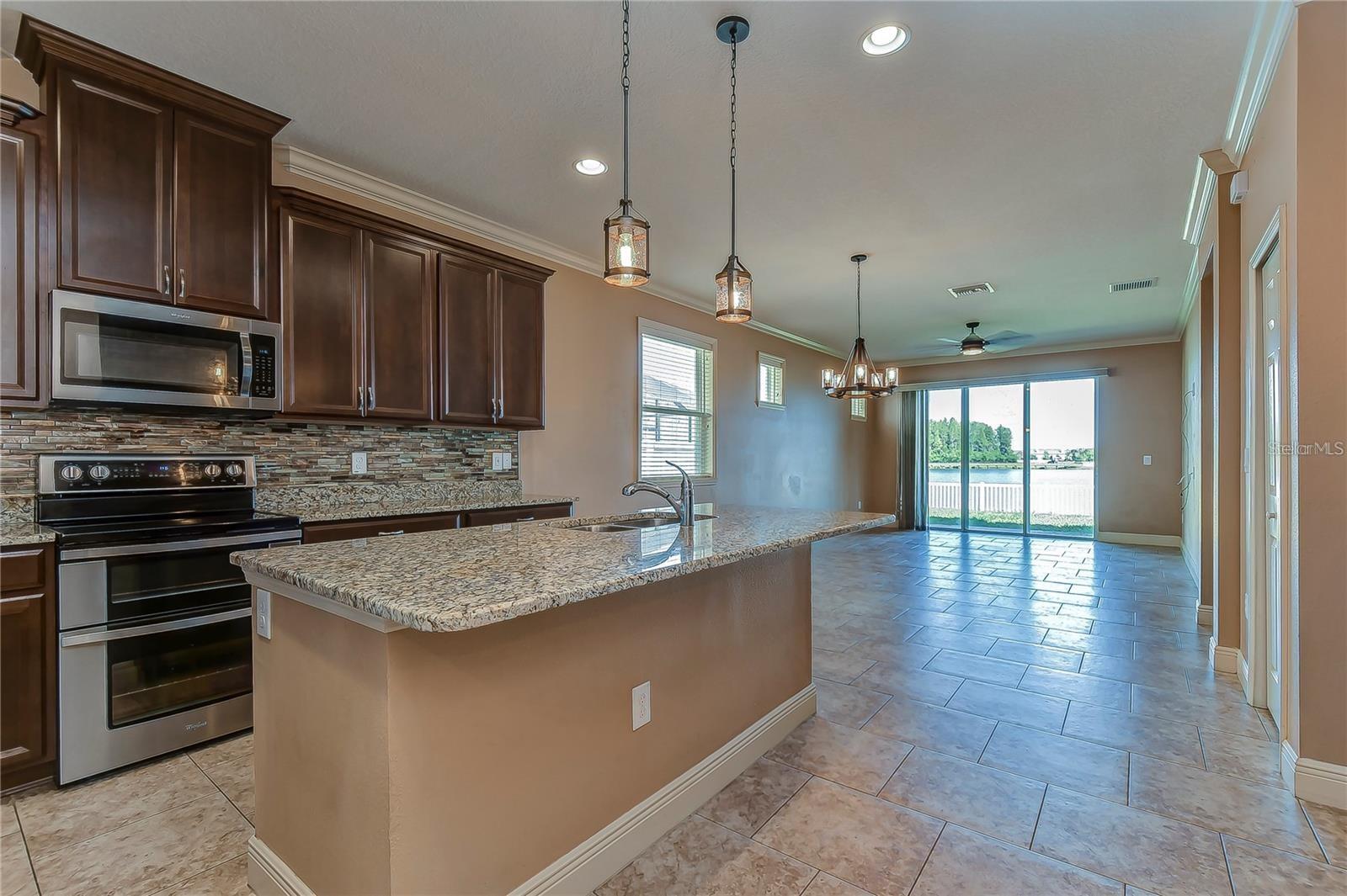 19391 LONG LAKE RANCH BLVD, LUTZ, FL, 33558