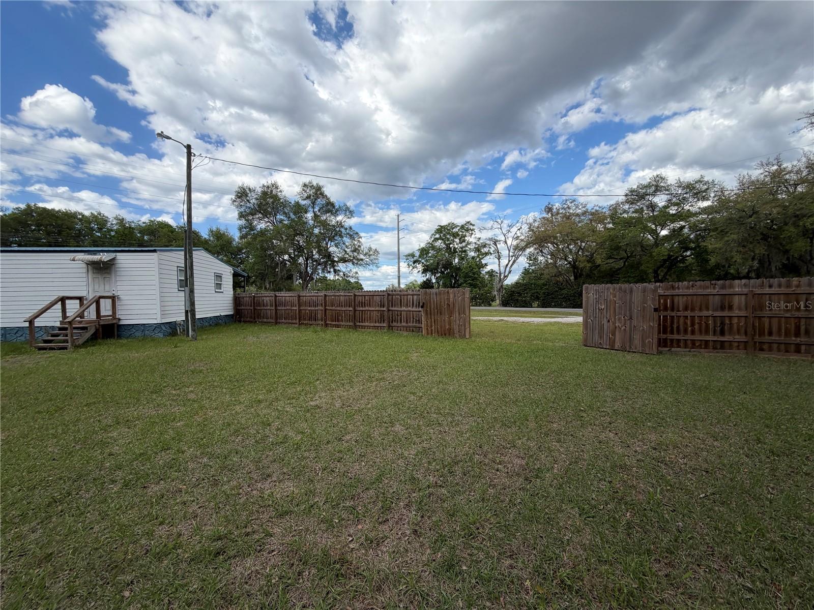 683 N COURT ST, BRONSON, FL, 32621