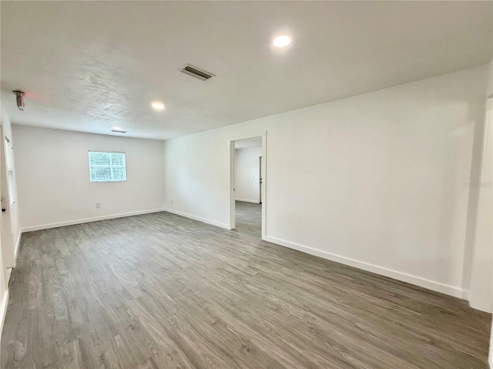 683 N COURT ST, BRONSON, FL, 32621