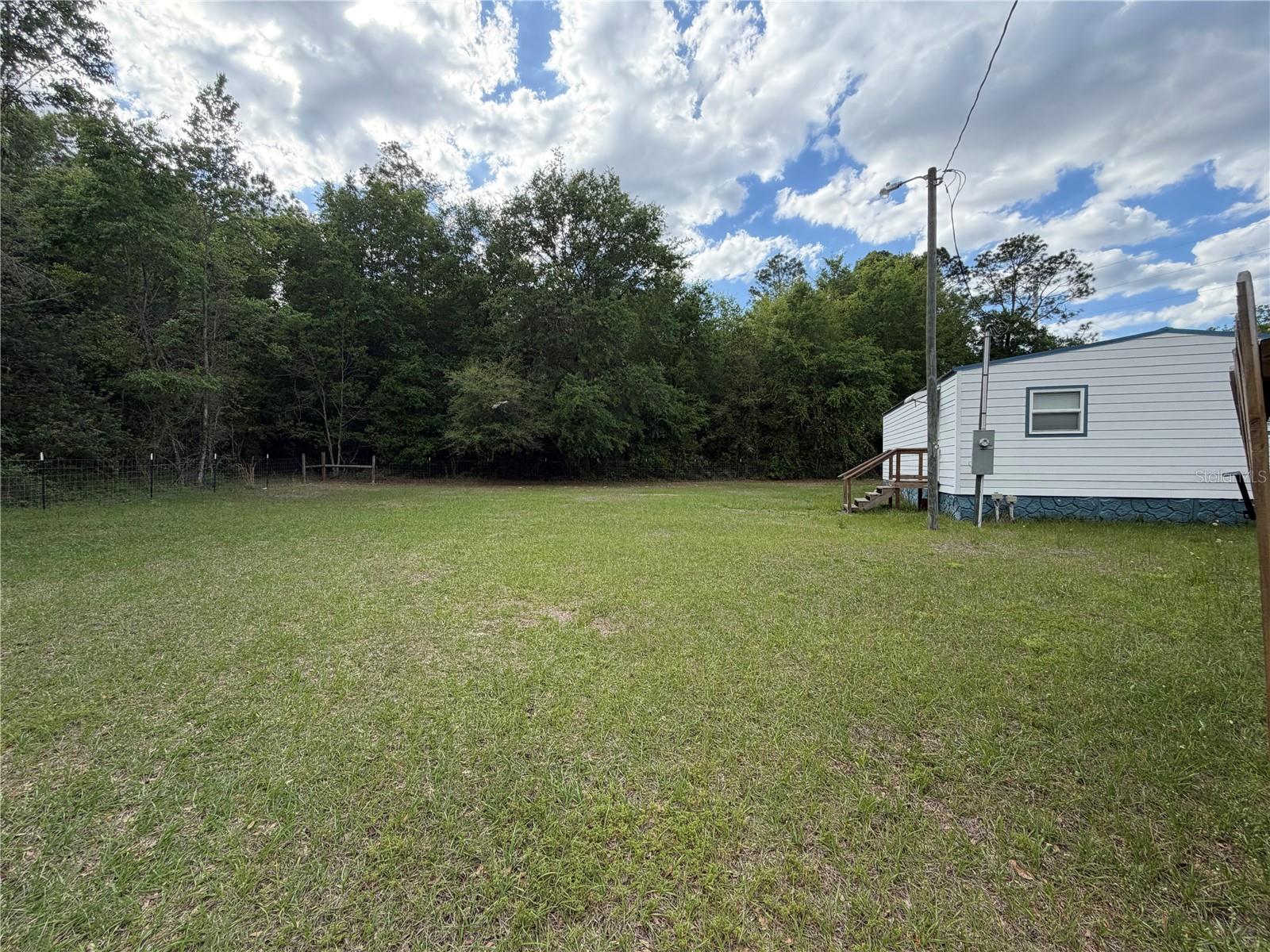 683 N COURT ST, BRONSON, FL, 32621