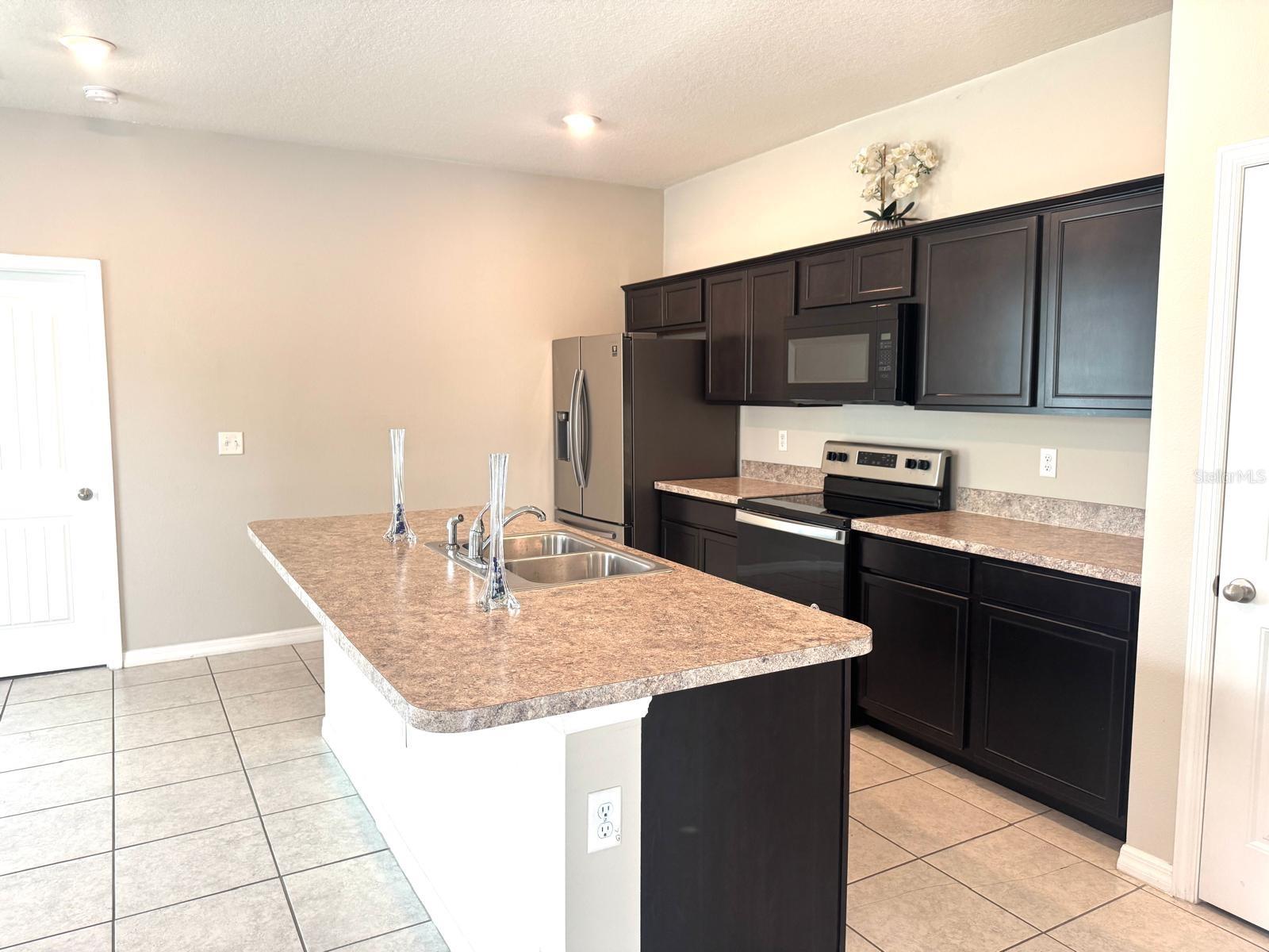 863 HUDSON VALLEY DR, KISSIMMEE, FL, 34759