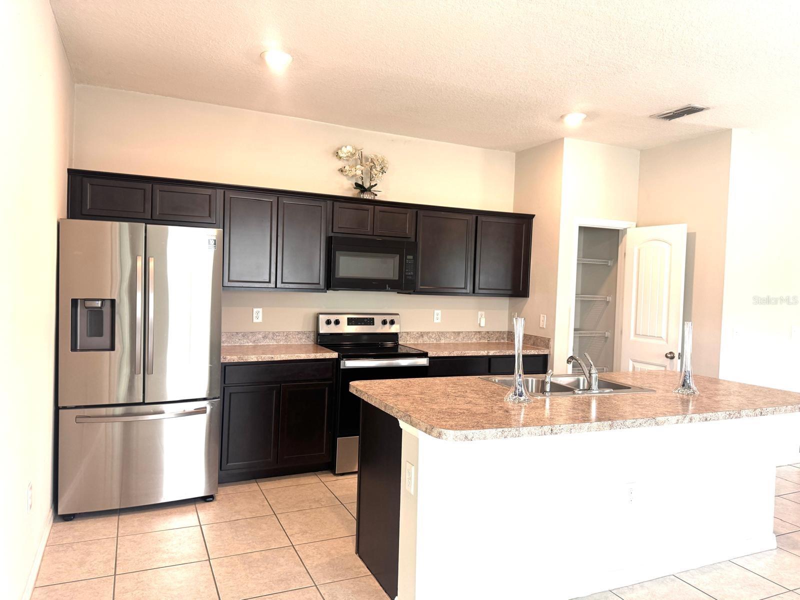 863 HUDSON VALLEY DR, KISSIMMEE, FL, 34759