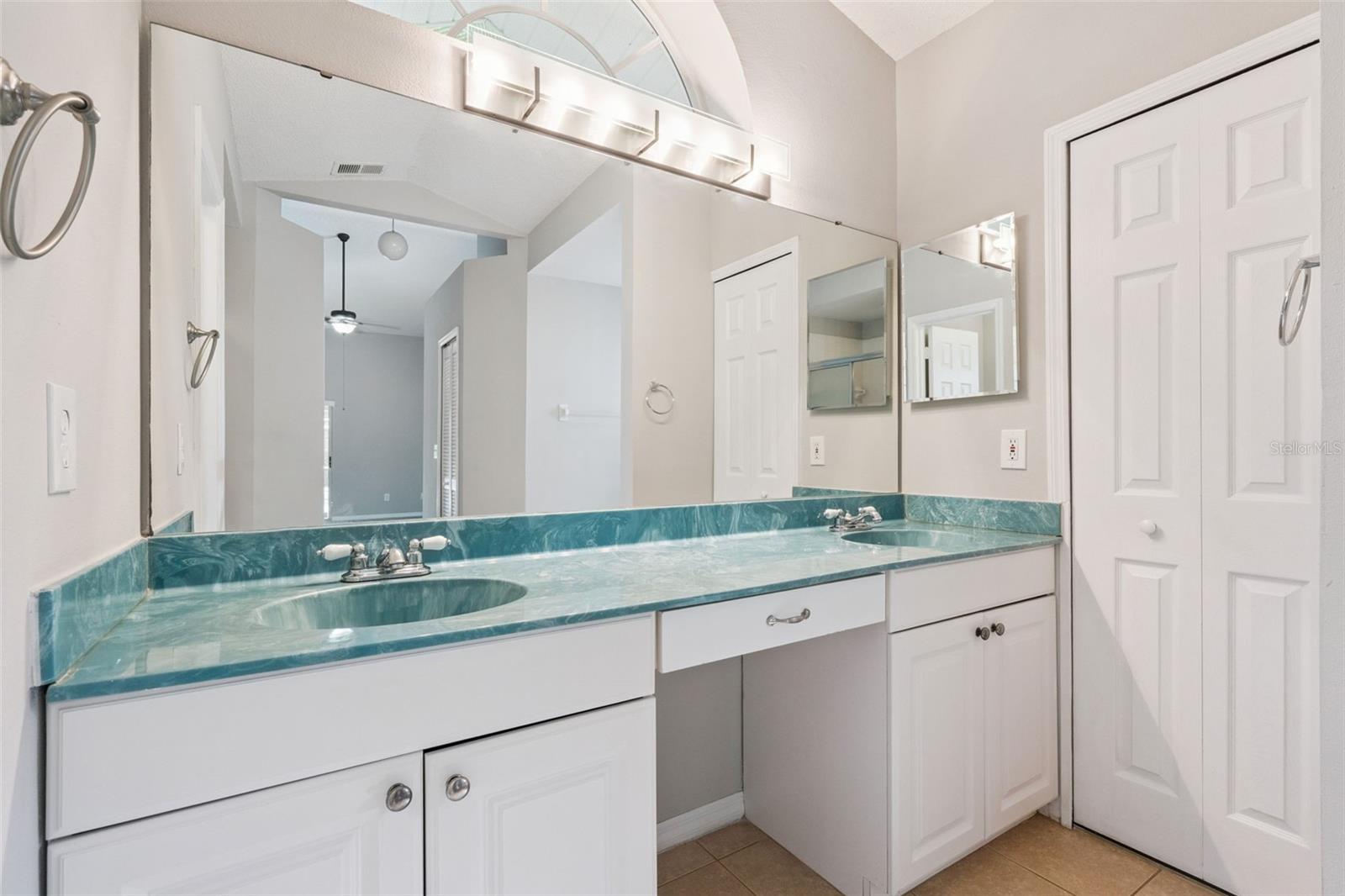 1023 W RIVIERA BLVD, OVIEDO, FL, 32765