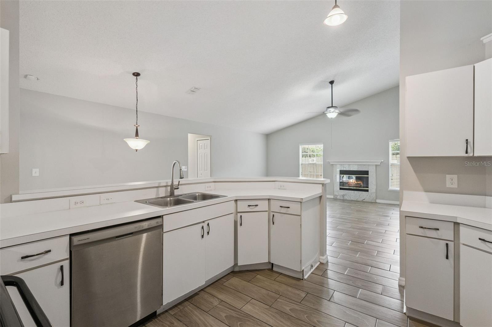 1023 W RIVIERA BLVD, OVIEDO, FL, 32765