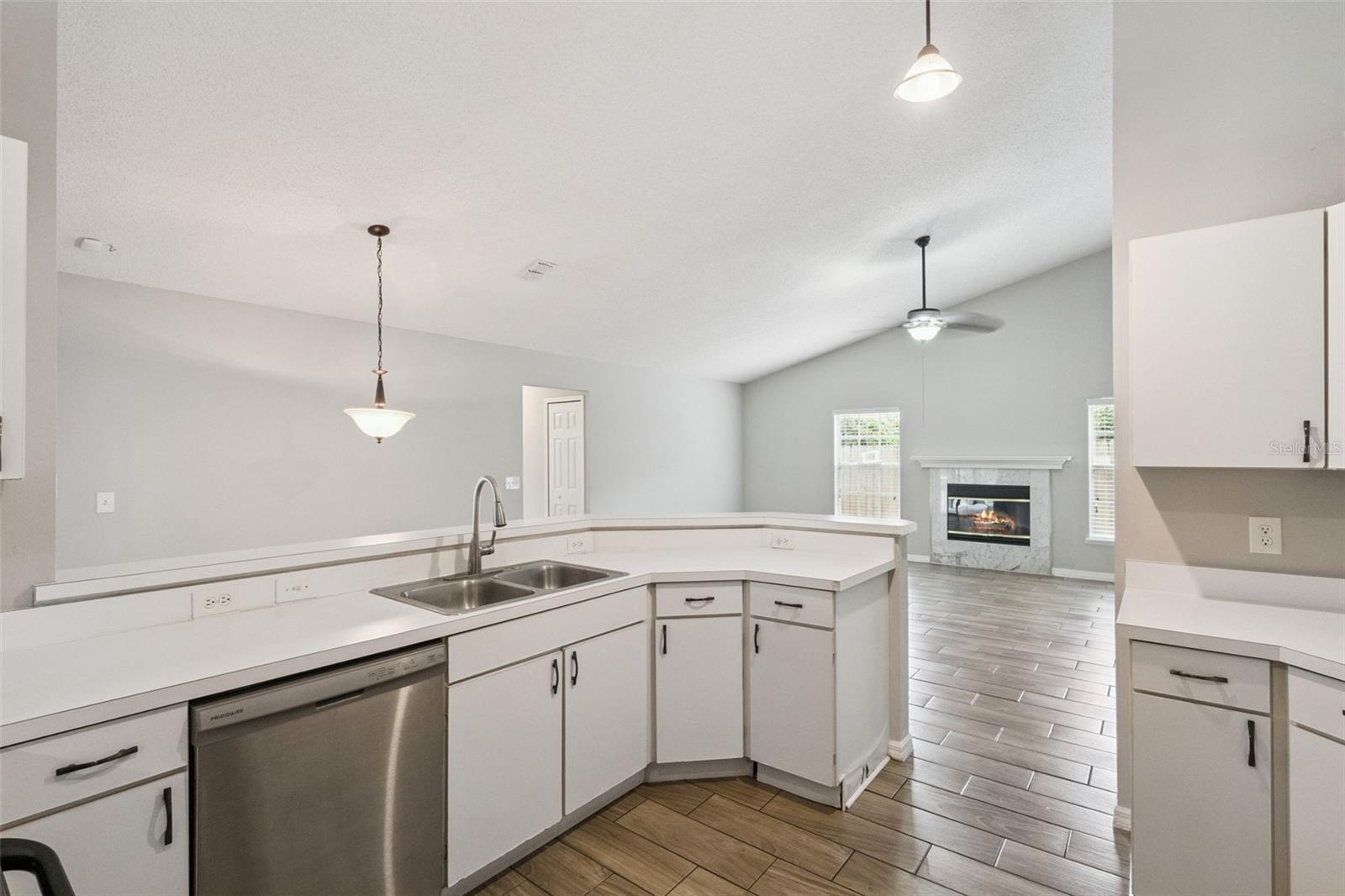 1023 W RIVIERA BLVD, OVIEDO, FL, 32765