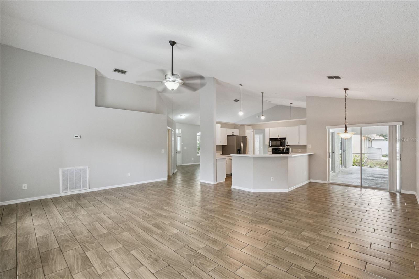 1023 W RIVIERA BLVD, OVIEDO, FL, 32765