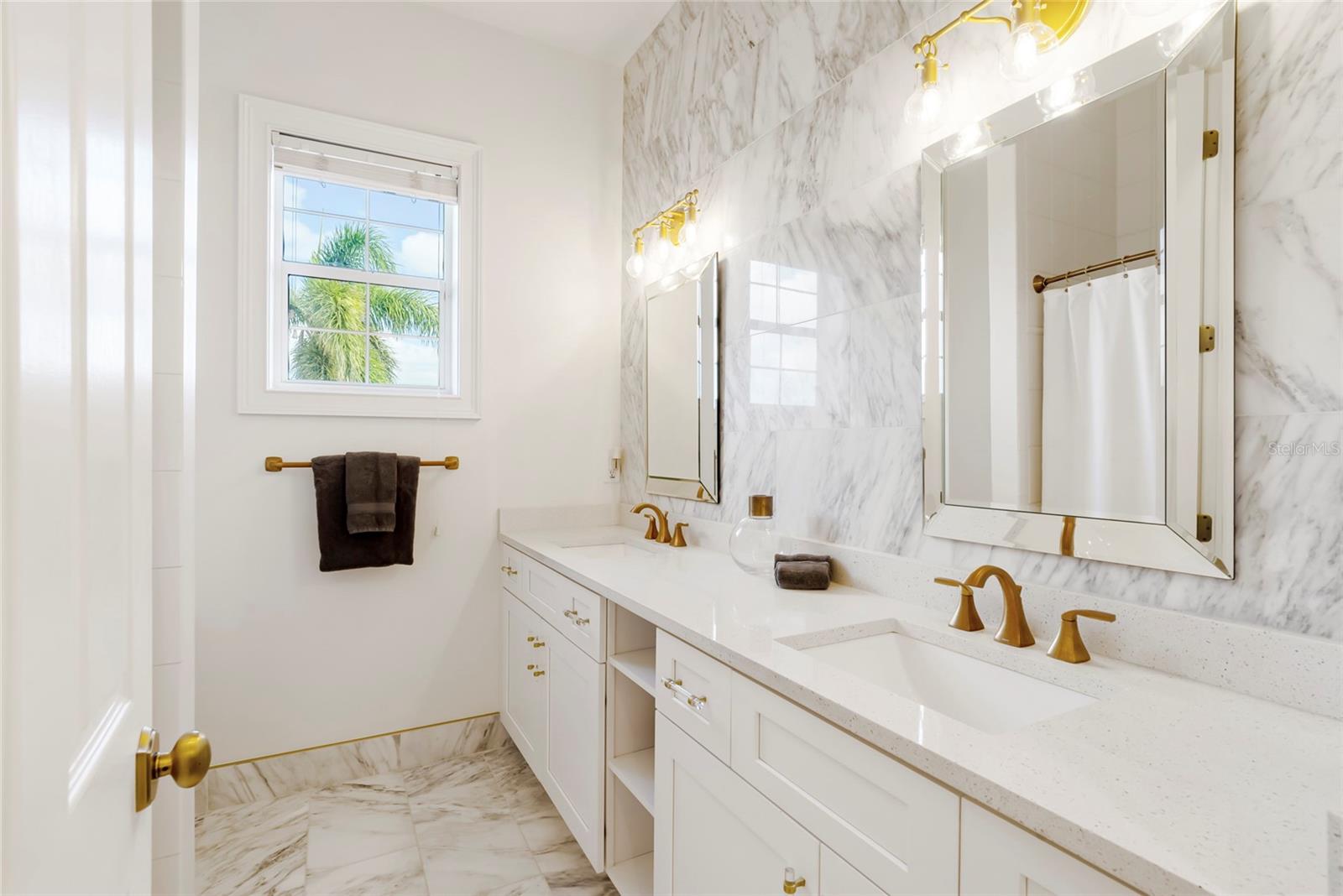 356 BELLEAIR DR NE, ST PETERSBURG, FL, 33704