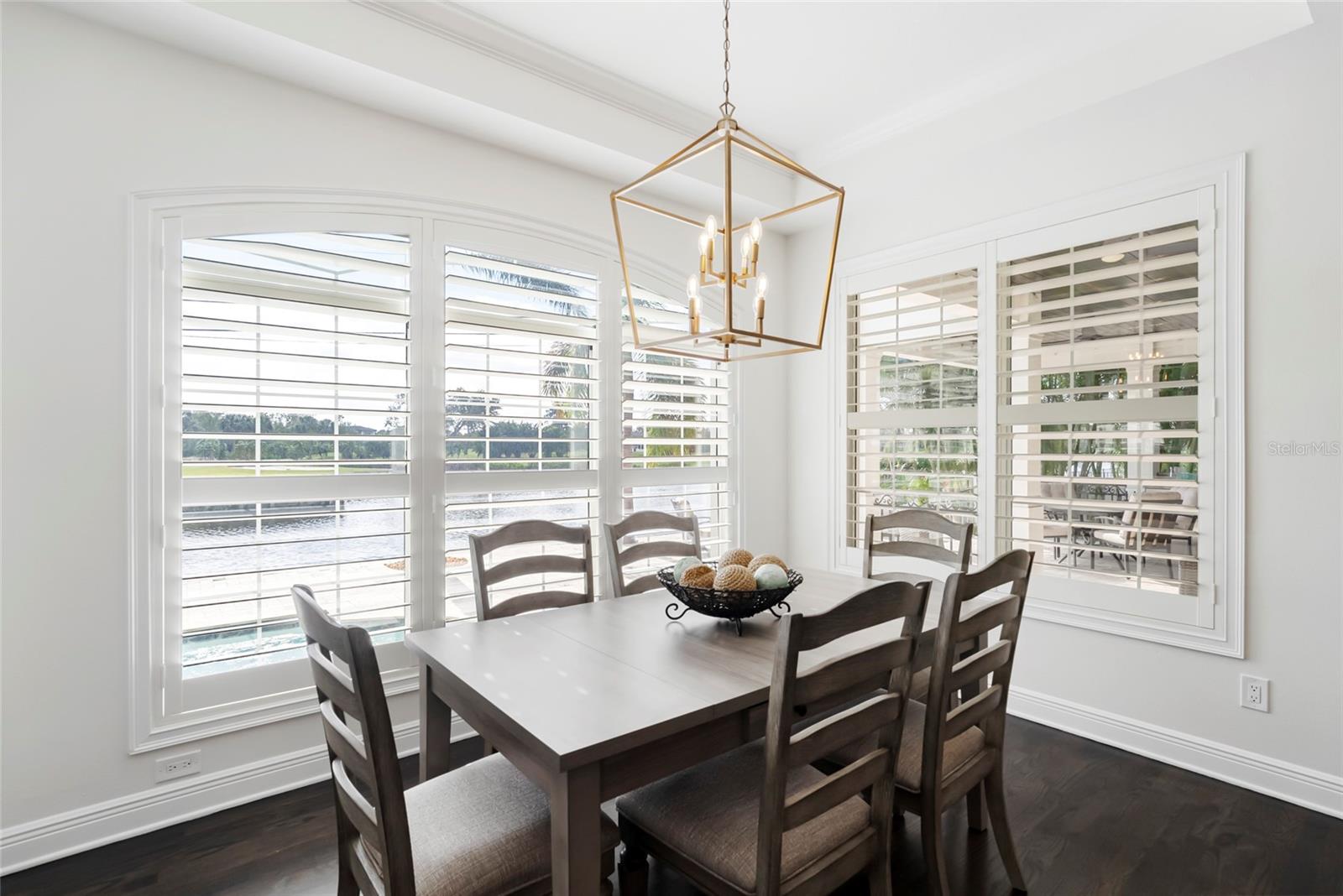 356 BELLEAIR DR NE, ST PETERSBURG, FL, 33704