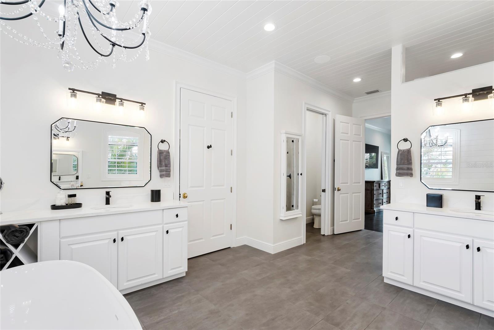 356 BELLEAIR DR NE, ST PETERSBURG, FL, 33704