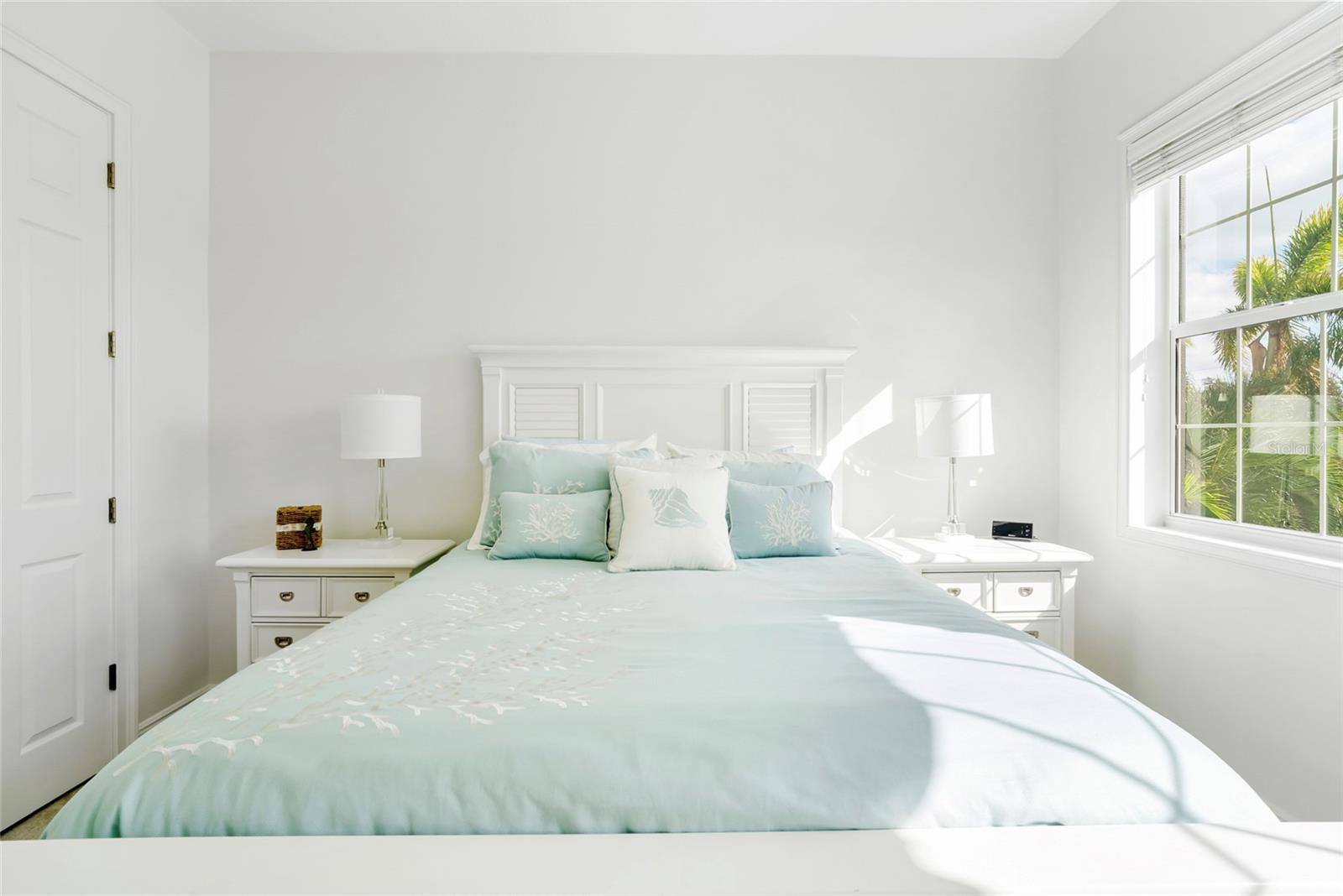 356 BELLEAIR DR NE, ST PETERSBURG, FL, 33704