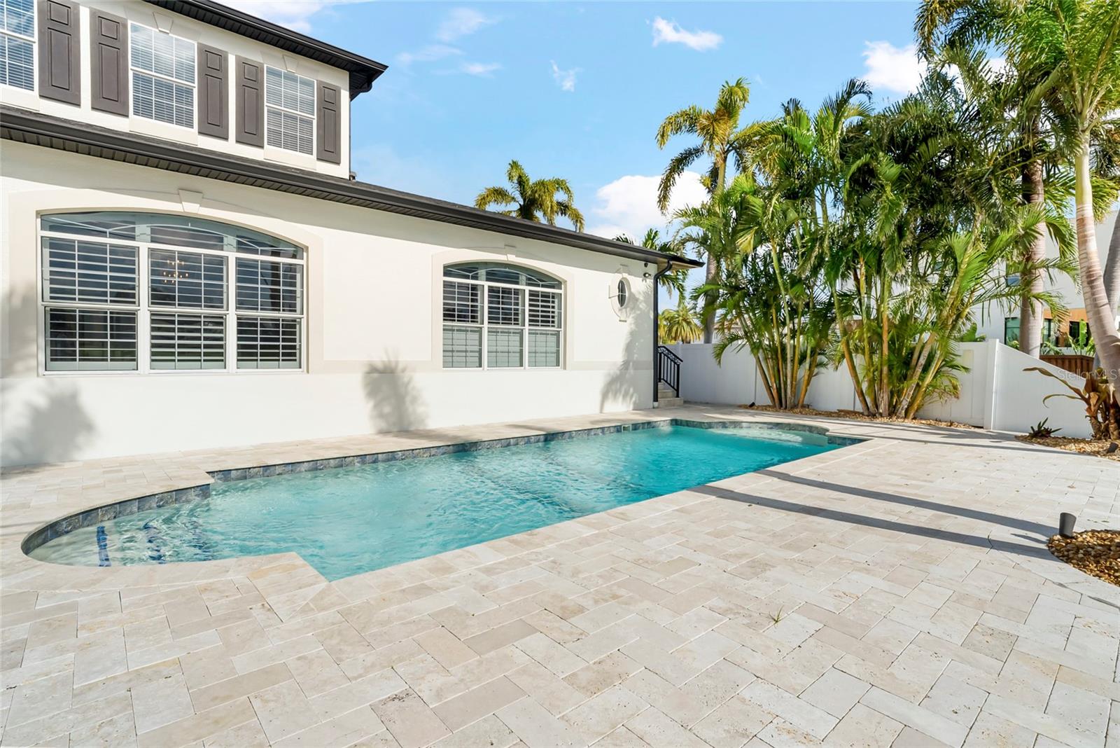 356 BELLEAIR DR NE, ST PETERSBURG, FL, 33704