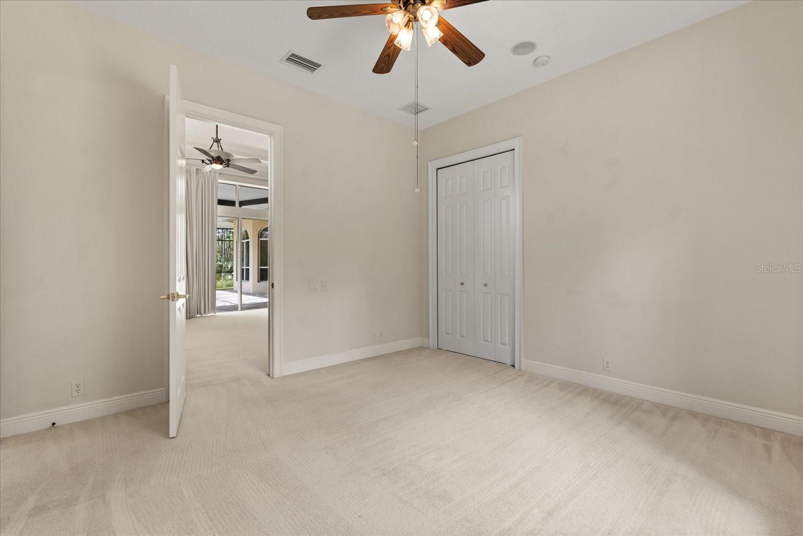 420 VALLEY STREAM DR, GENEVA, FL, 32732