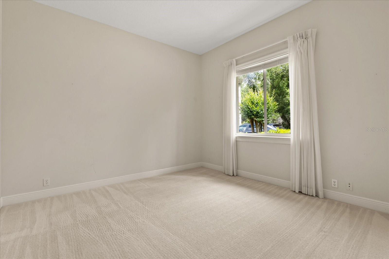 420 VALLEY STREAM DR, GENEVA, FL, 32732