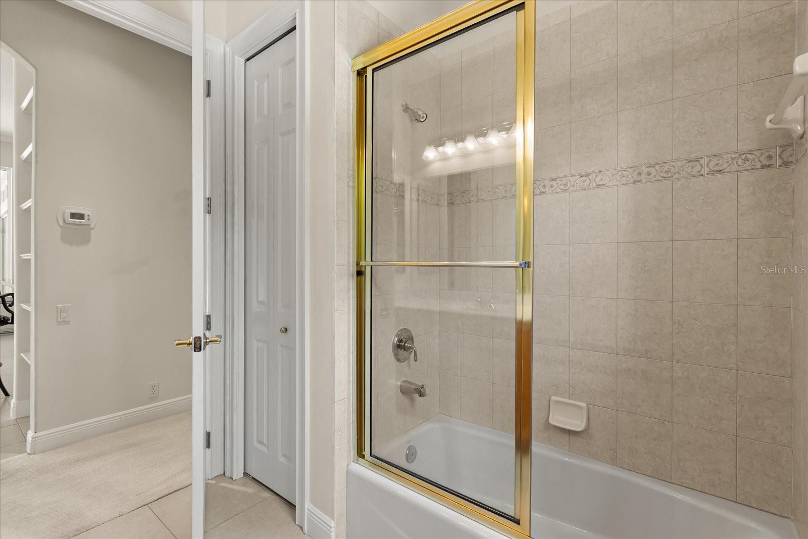 420 VALLEY STREAM DR, GENEVA, FL, 32732