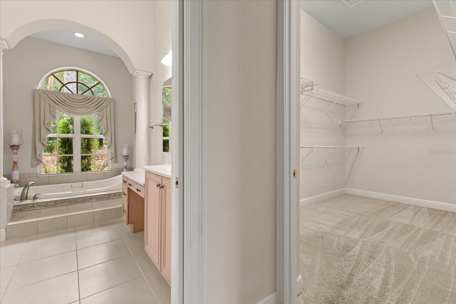 420 VALLEY STREAM DR, GENEVA, FL, 32732