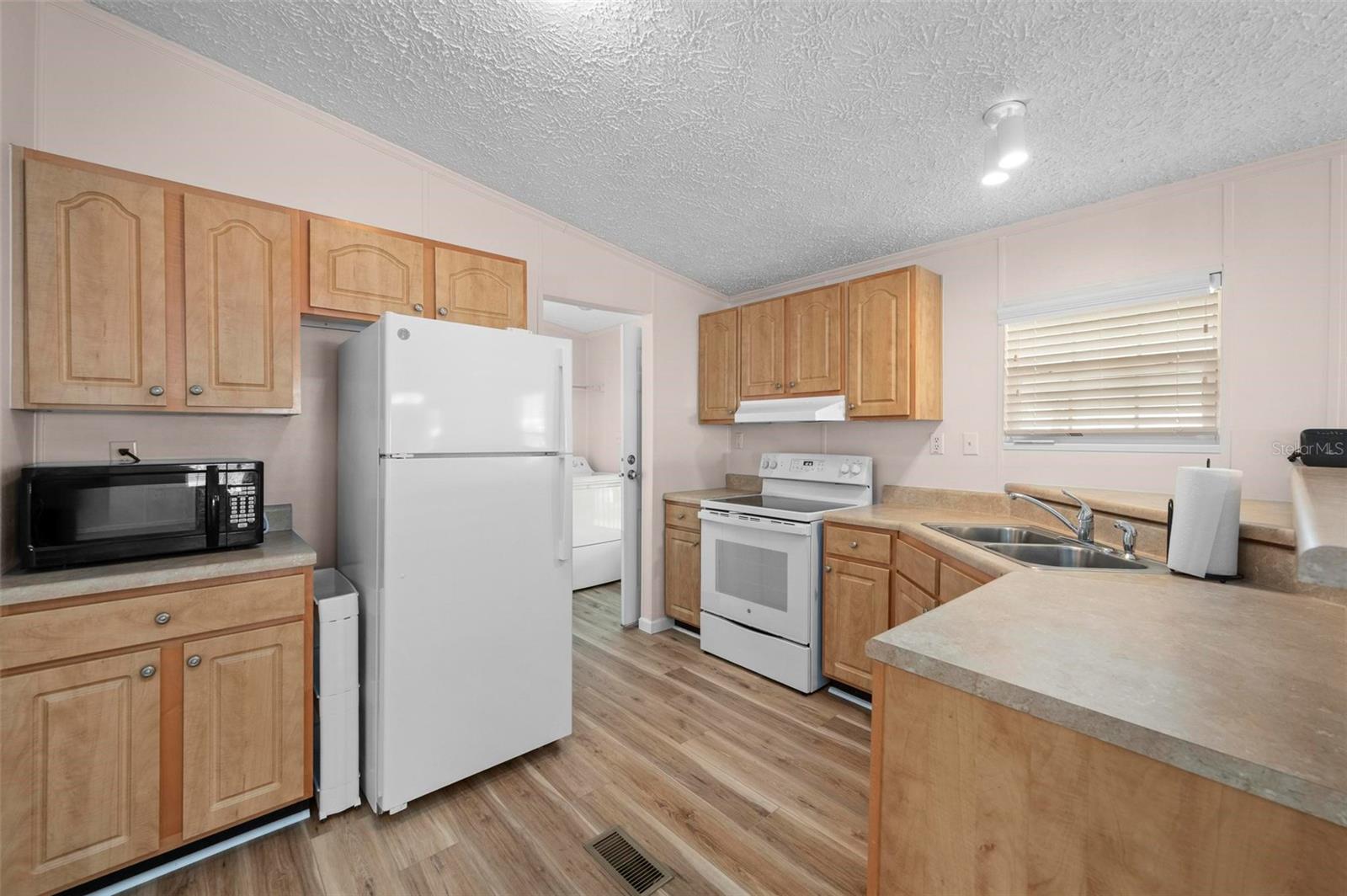 1000 KINGS HWY #70, PORT CHARLOTTE, FL, 33980