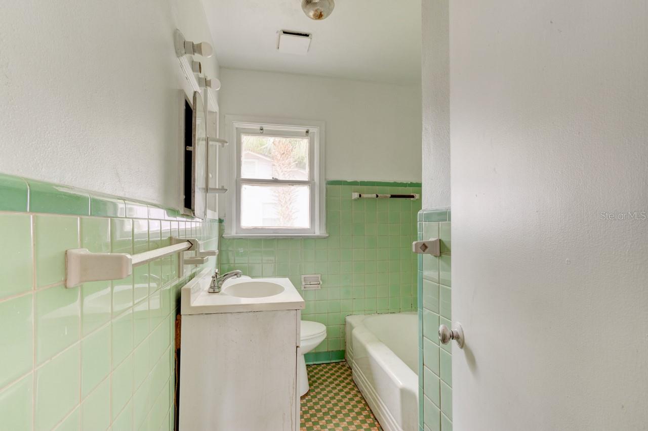 633 BYRON AVE, DAYTONA BEACH, FL, 32114