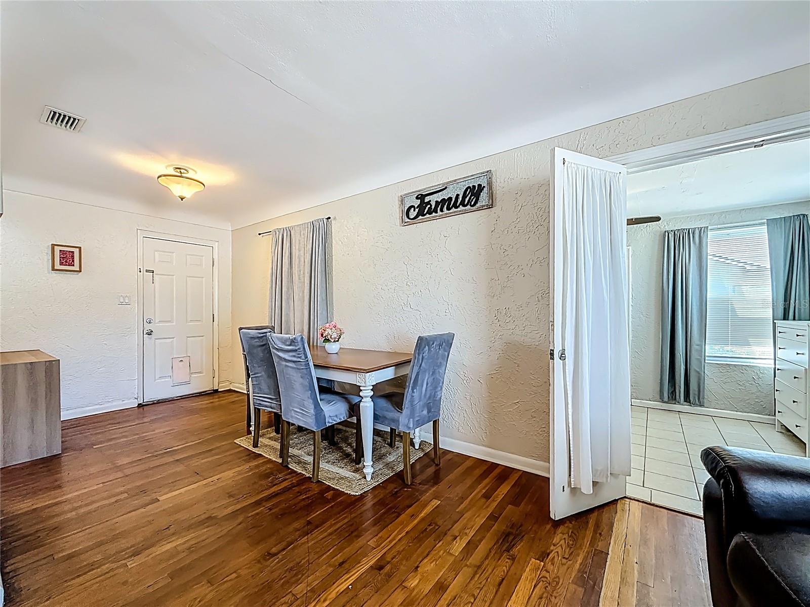 550 40TH ST S, ST PETERSBURG, FL, 33711