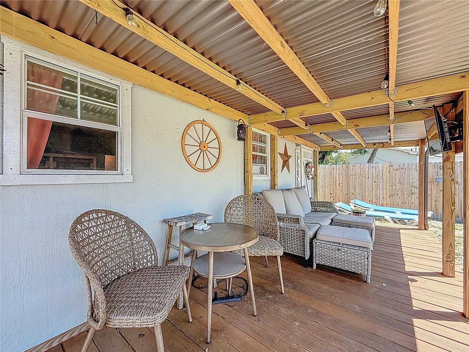 550 40TH ST S, ST PETERSBURG, FL, 33711