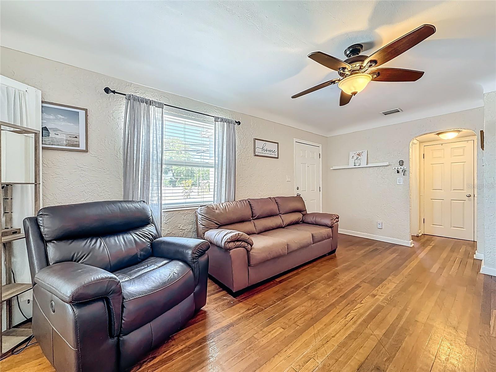 550 40TH ST S, ST PETERSBURG, FL, 33711