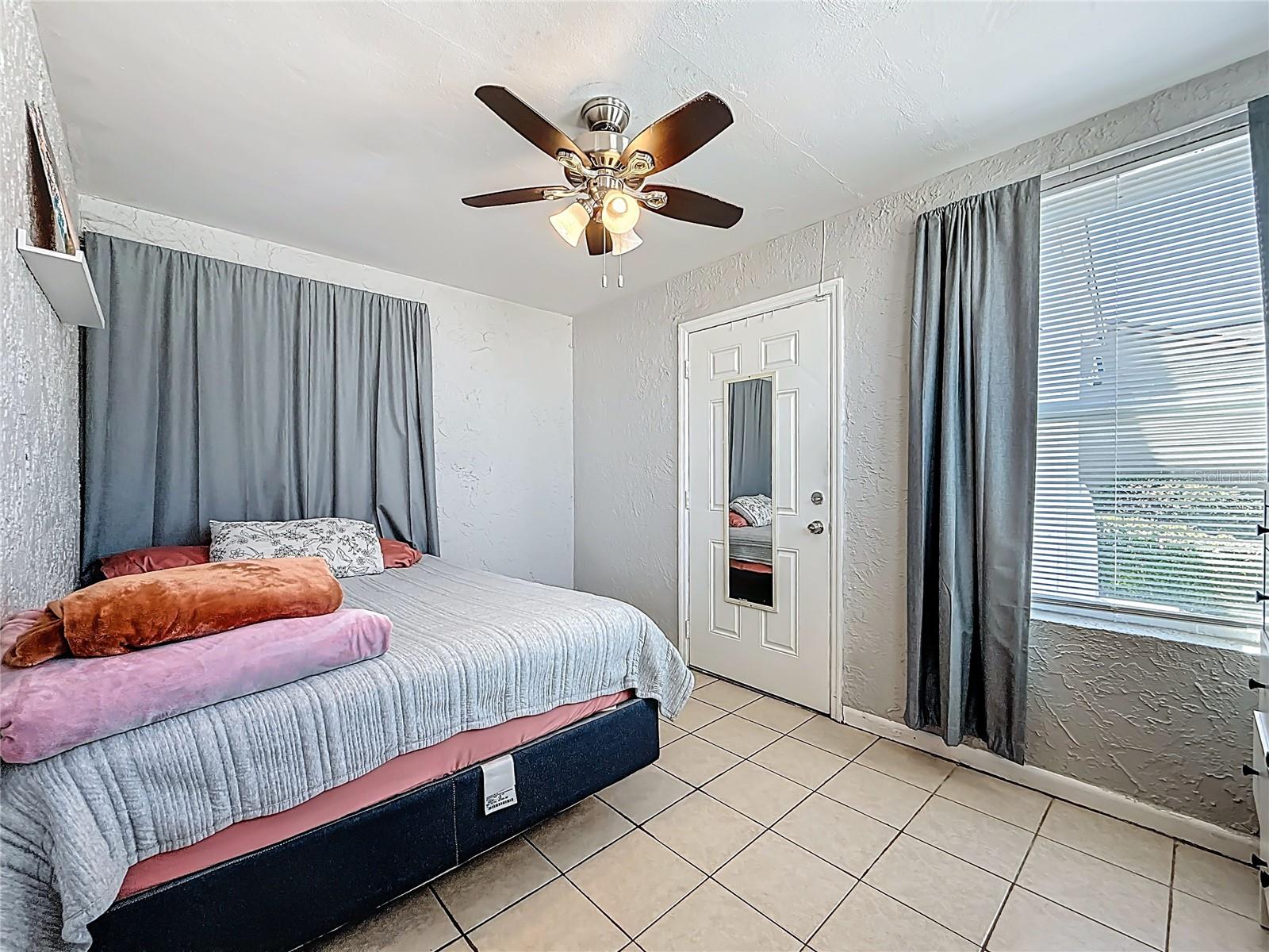 550 40TH ST S, ST PETERSBURG, FL, 33711