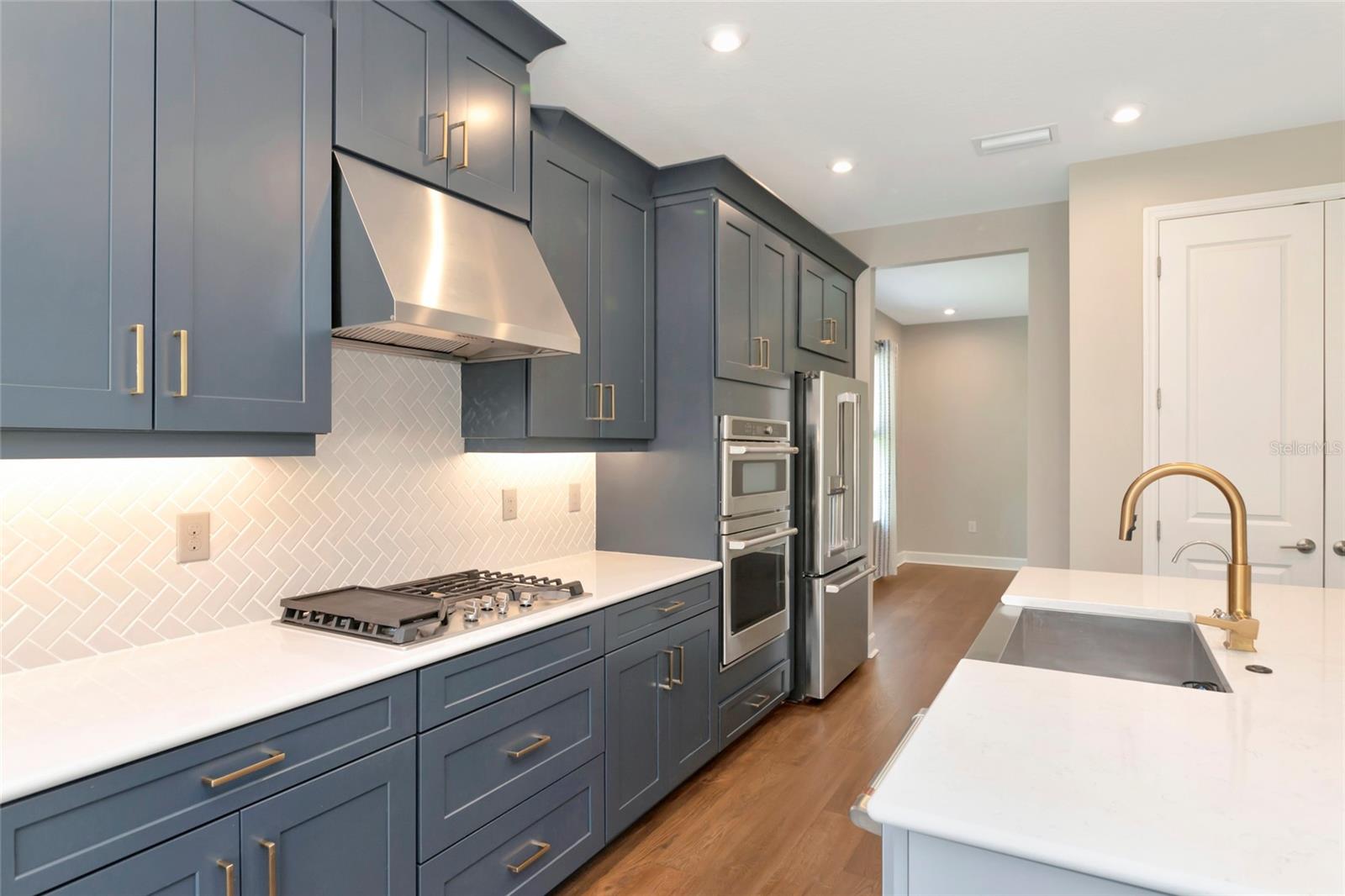 10187 MILKY WAY CIR, SARASOTA, FL, 34241