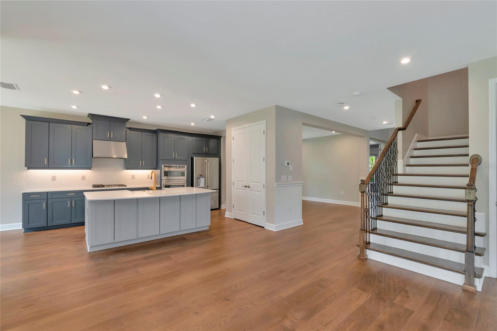 10187 MILKY WAY CIR, SARASOTA, FL, 34241