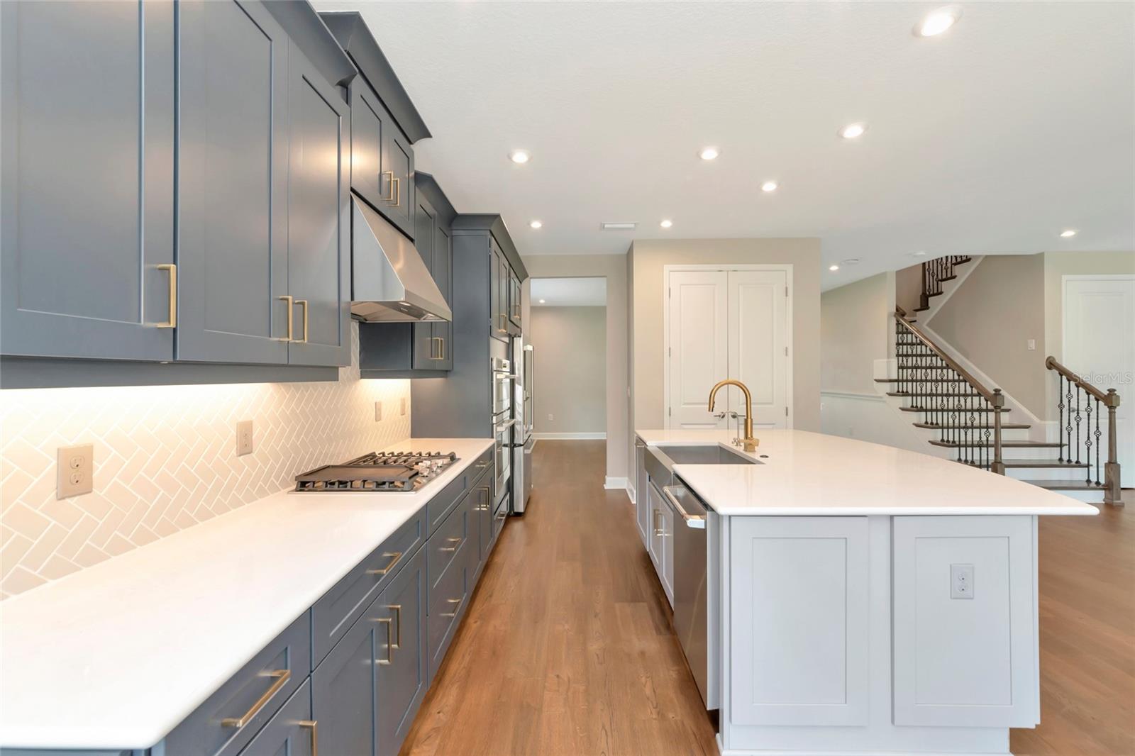 10187 MILKY WAY CIR, SARASOTA, FL, 34241