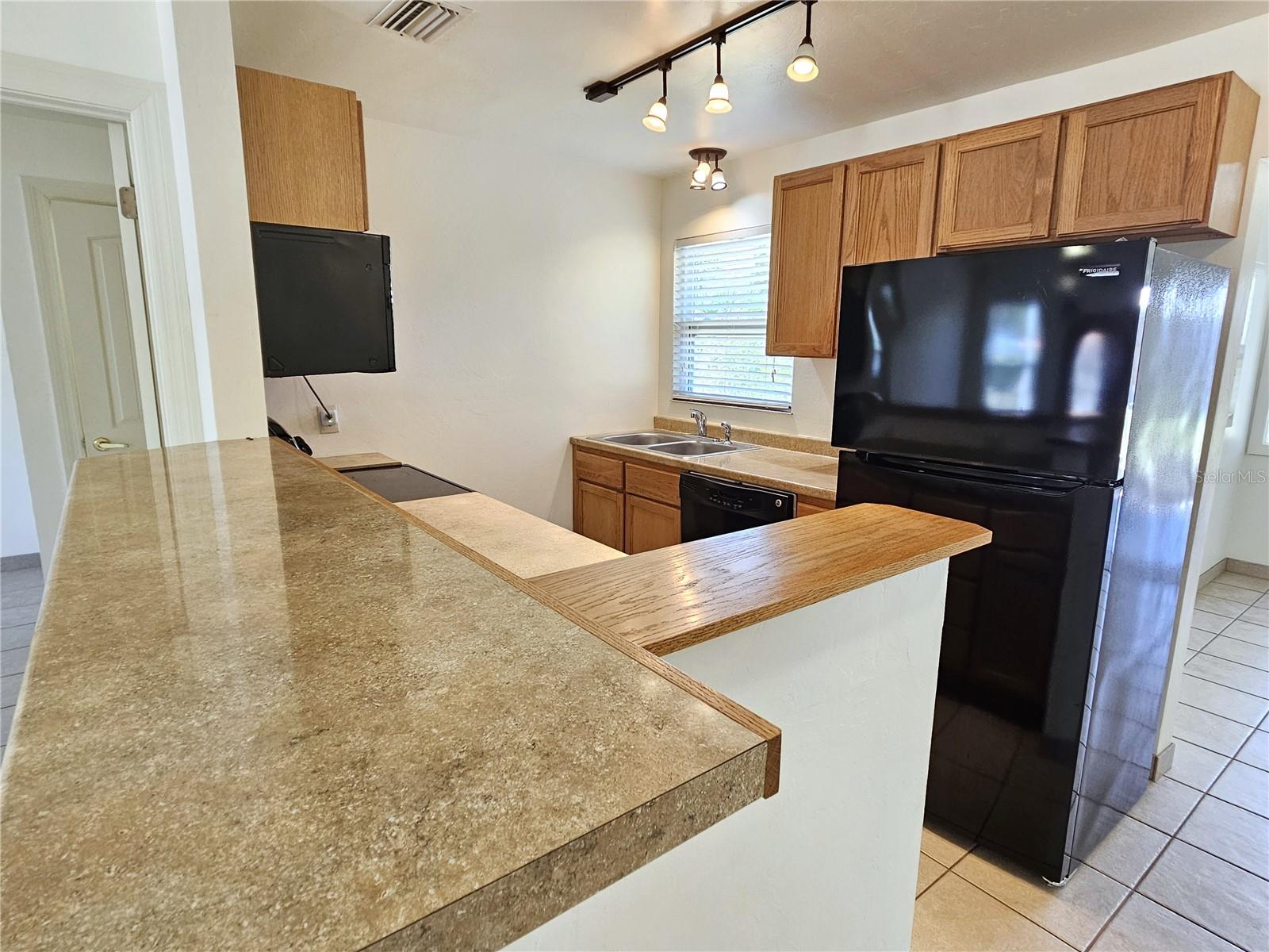 323 PALMETTO RD W, NOKOMIS, FL, 34275