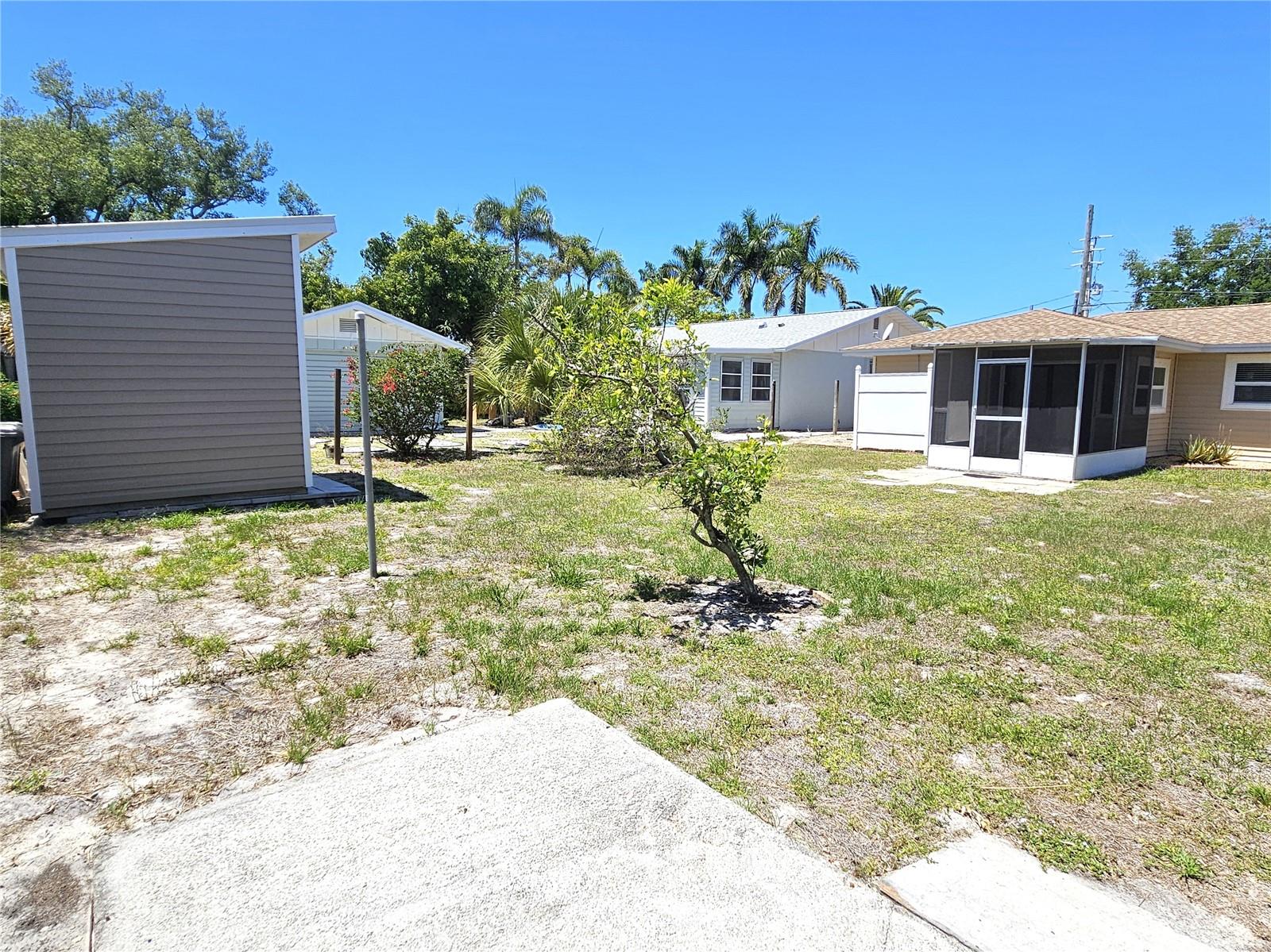 323 PALMETTO RD W, NOKOMIS, FL, 34275